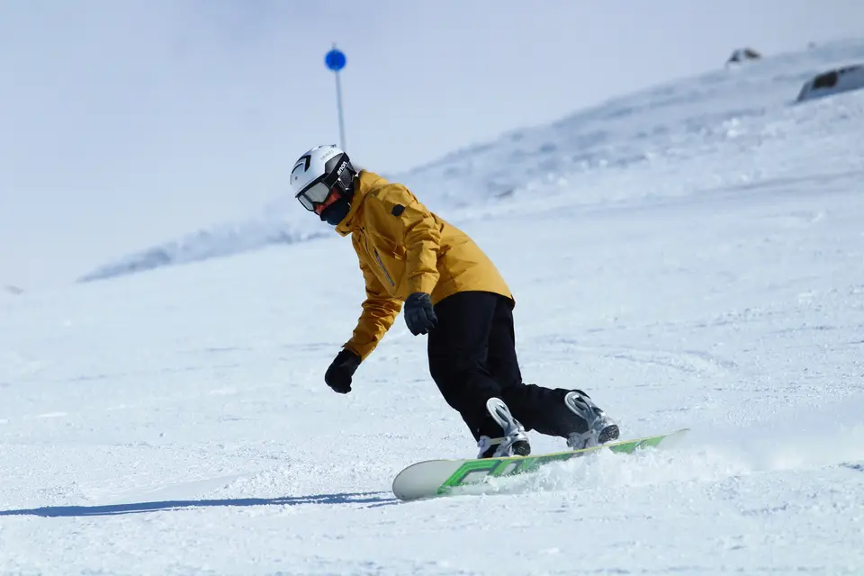 man doing snowboarding — Bariloche