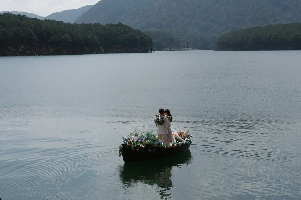 Honeymoon photography inspiration — 2